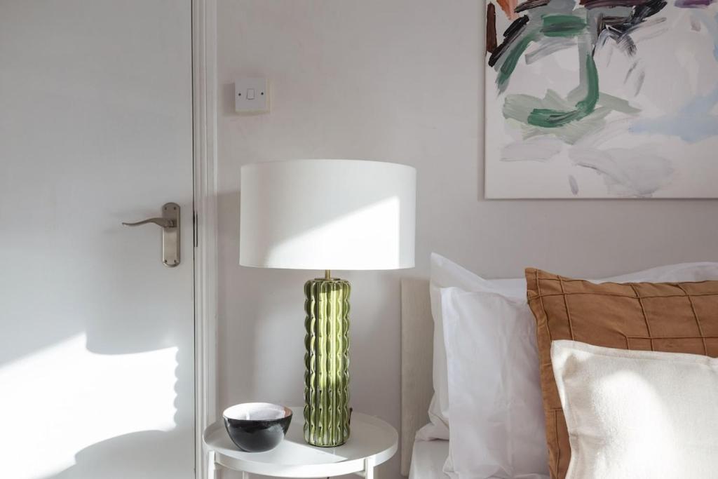 Casa de Férias Newly Renovated Large 4/5 Bedroom Victorian Terrace House With Garden.